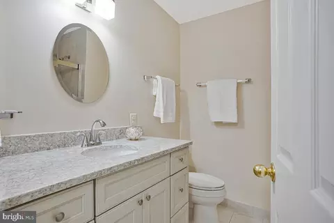 Bath - 213 Georgetown, Annapolis, MD 21403 photo 3 of 3
