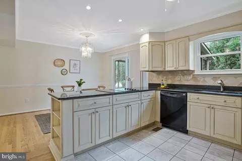 Kitchen - 213 Georgetown, Annapolis, MD 21403 photo 3 of 5