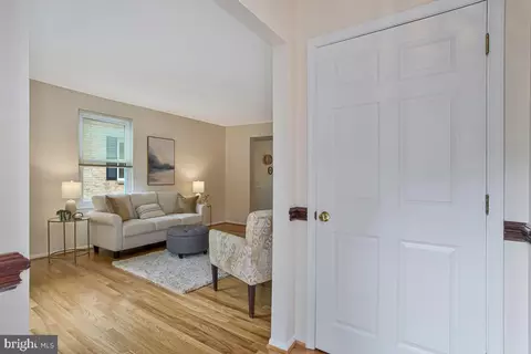 Entry Way - 213 Georgetown, Annapolis, MD 21403 photo 2 of 2