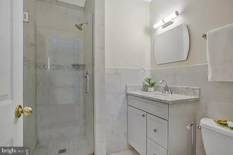 Bath - 213 Georgetown, Annapolis, MD 21403 photo 1 of 3