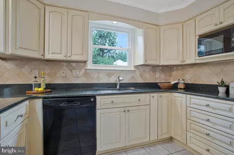 Kitchen - 213 Georgetown, Annapolis, MD 21403 photo 2 of 5