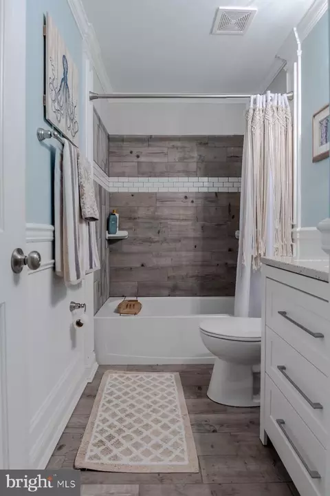 Bath - 22 Brookfield Rd, Pasadena, MD 21122 photo 3 of 3
