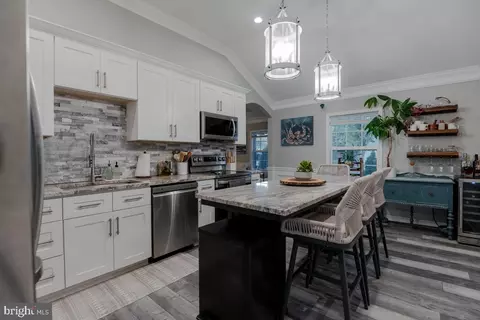 Kitchen - 22 Brookfield Rd, Pasadena, MD 21122 photo 2 of 3