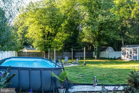 Exterior - 22 Brookfield Rd, Pasadena, MD 21122 photo 8 of 12