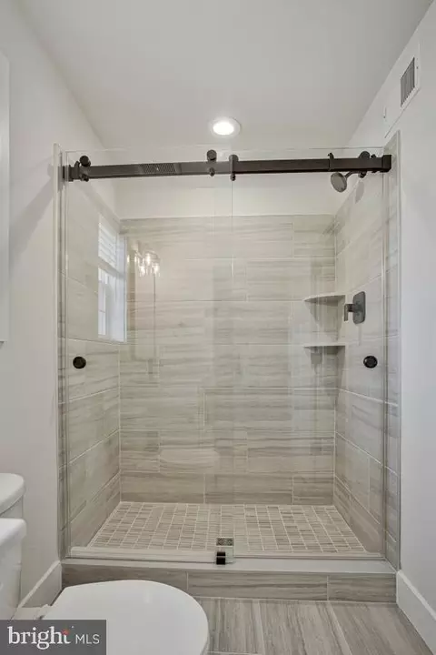 Bath - 416 Venton Rd, Edgewater, MD 21037 photo 4 of 4