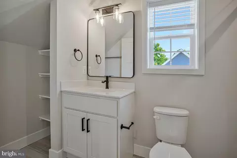 Bath - 416 Venton Rd, Edgewater, MD 21037 photo 3 of 4