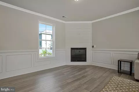 Living - 416 Venton Rd, Edgewater, MD 21037 photo 2 of 2