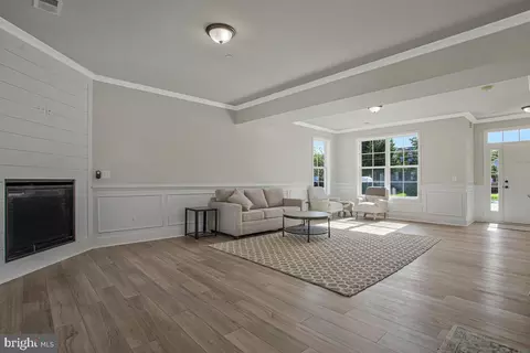 Entry Way - 416 Venton Rd, Edgewater, MD 21037 photo 3 of 8