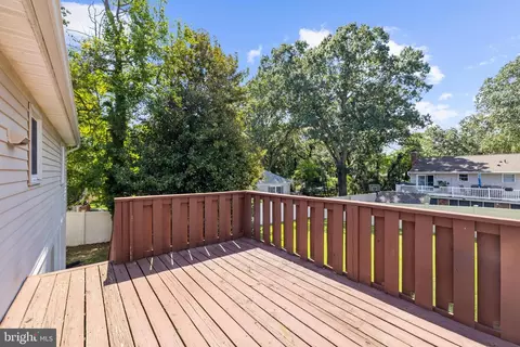 Exterior - 214 Beach Rd, Pasadena, MD 21122 photo 4 of 10