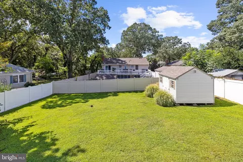 Exterior - 214 Beach Rd, Pasadena, MD 21122 photo 9 of 10