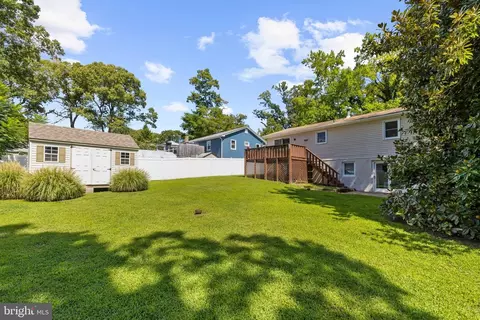 Exterior - 214 Beach Rd, Pasadena, MD 21122 photo 8 of 10