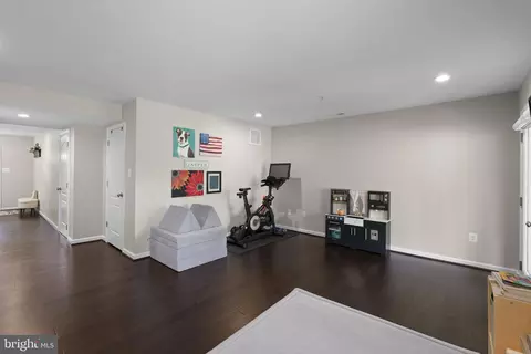 Entry Way - 1008 Linden Dr, Hanover, MD 21076 photo 6 of 7