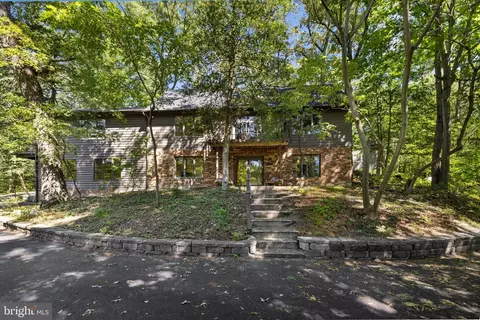Exterior - 8208 Edwin Raynor, Pasadena, MD 21122 photo 5 of 19
