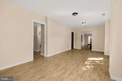 Entry Way - 8208 Edwin Raynor, Pasadena, MD 21122 photo 3 of 4