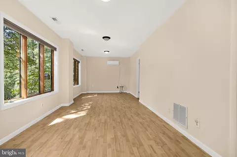 Living - 8208 Edwin Raynor, Pasadena, MD 21122 photo 4 of 4
