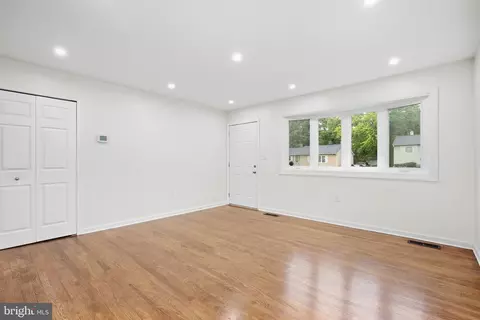 Living - 328 Vale Smt S, Laurel, MD 20724 photo 4 of 6