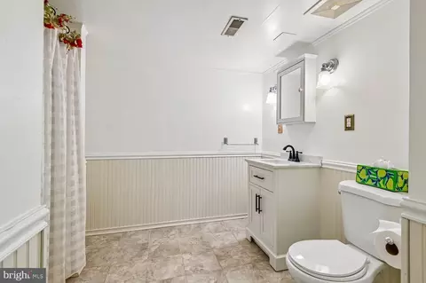 Bath - 2024 Old Willow Way, Crofton, MD 21114 photo 6 of 6