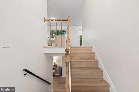 Entry Way - 876 Windsong Dr, Arnold, MD 21012 photo 3 of 4