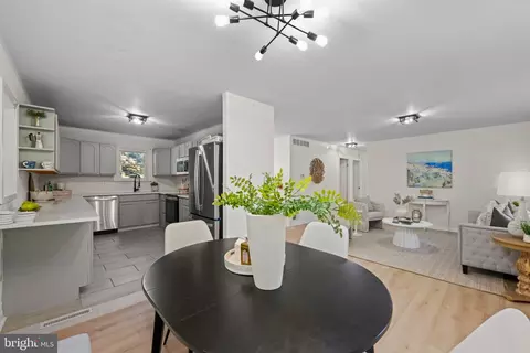 Dining - 876 Windsong Dr, Arnold, MD 21012 photo 3 of 4