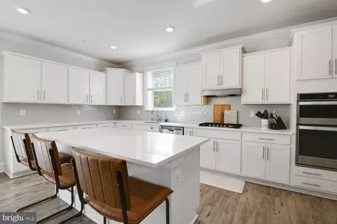 Kitchen - 2824 Broad Wing Dr, Odenton, MD 21113 photo 2 of 5