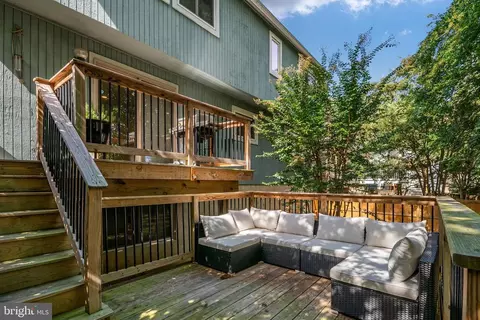 Exterior - 237 Chatham Ln, Annapolis, MD 21403 photo 6 of 12