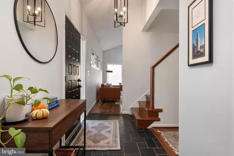 Entry Way - 237 Chatham Ln, Annapolis, MD 21403 photo 1 of 3