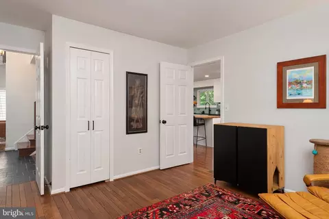 Entry Way - 237 Chatham Ln, Annapolis, MD 21403 photo 3 of 3