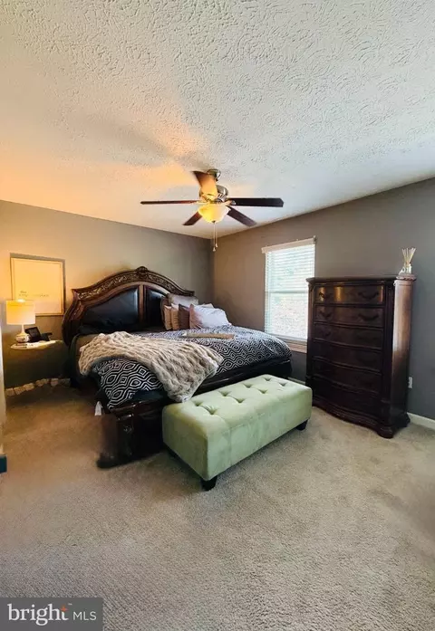 Bedroom - 321 Cool Breeze Ct, Pasadena, MD 21122 photo 3 of 3