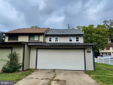 Exterior - 7635 Stoney Creek Dr, Pasadena, MD 21122 photo 2 of 3