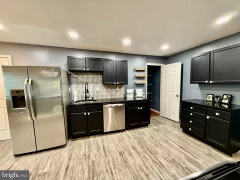 Kitchen - 7635 Stoney Creek Dr, Pasadena, MD 21122 photo 1 of 4
