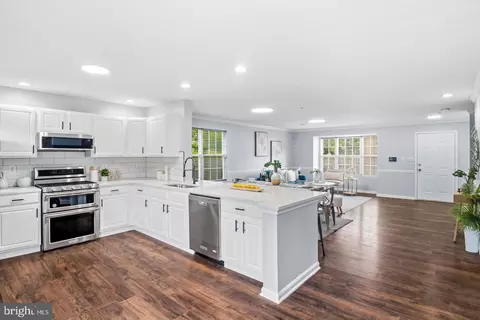 450 Renfro Ct, Glen Burnie, MD 21060