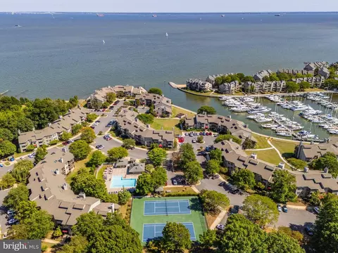 2004 Quay Village Ct #T1, Annapolis, MD 21403