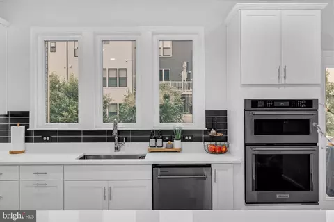 Kitchen - 3344 Pitch Pine Dr, Laurel, MD 20724 photo 3 of 3
