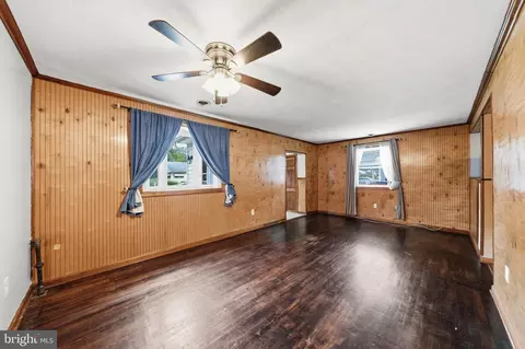Living - 504 Bruce Ave, Odenton, MD 21113 photo 1 of 3