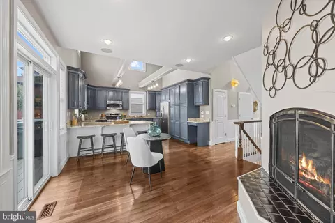 Other - 2260 Lake Dr, Pasadena, MD 21122 photo 3 of 18