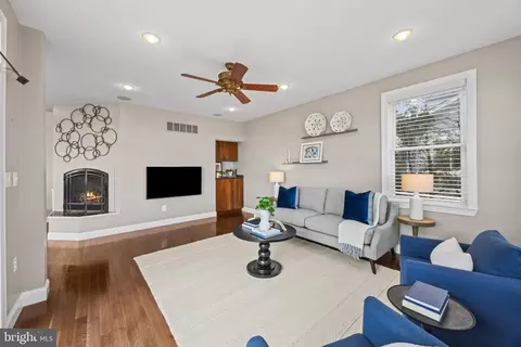 Living - 2260 Lake Dr, Pasadena, MD 21122 photo 1 of 1