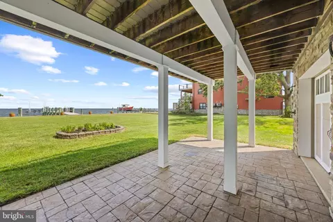 Exterior - 2260 Lake Dr, Pasadena, MD 21122 photo 6 of 9