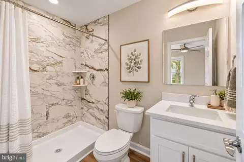 Bath - 14 Montrose Rd, Pasadena, MD 21122 photo 3 of 4