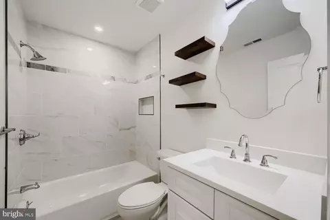 Bath - 2602 Wing Stem Cir, Odenton, MD 21113 photo 5 of 5