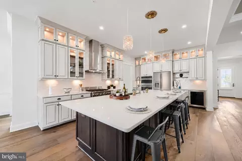 Kitchen - 2602 Wing Stem Cir, Odenton, MD 21113 photo 2 of 4