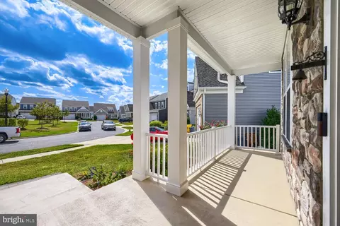 Exterior - 2602 Wing Stem Cir, Odenton, MD 21113 photo 3 of 14