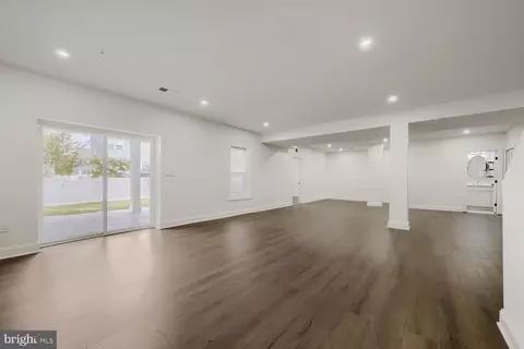 Living - 2602 Wing Stem Cir, Odenton, MD 21113 photo 3 of 4