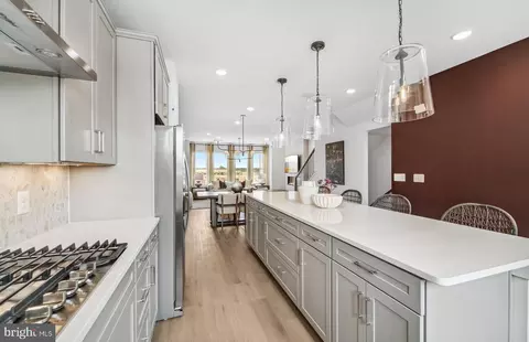 Entry Way - 1205 Bear Oak Ln, Laurel, MD 20724 photo 5 of 10