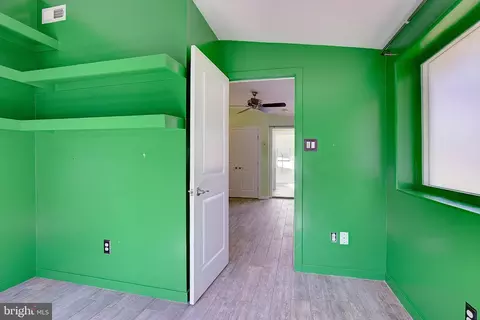 Bedroom - 1729 Shore Dr, Edgewater, MD 21037 photo 5 of 5