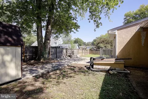 Exterior - 1729 Shore Dr, Edgewater, MD 21037 photo 5 of 11