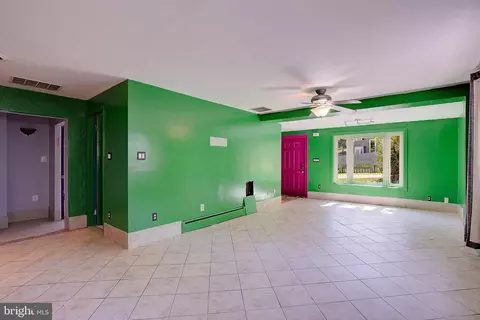 Living - 1729 Shore Dr, Edgewater, MD 21037 photo 4 of 5