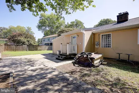Exterior - 1729 Shore Dr, Edgewater, MD 21037 photo 4 of 11
