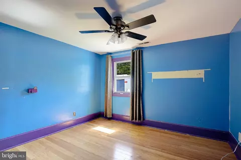 Bedroom - 1729 Shore Dr, Edgewater, MD 21037 photo 1 of 5