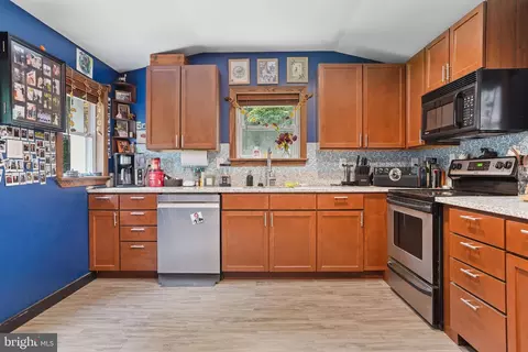 Kitchen - 4924 Kellam Rd, Shady Side, MD 20764 photo 2 of 2