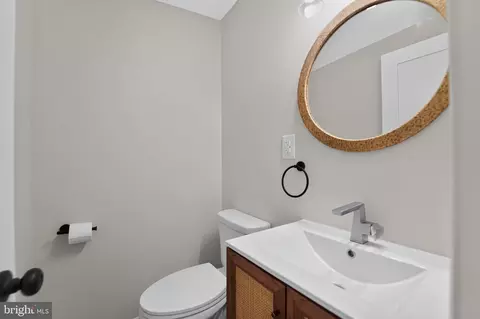 Bath - 4922 Dogwood St, Shady Side, MD 20764 photo 6 of 6